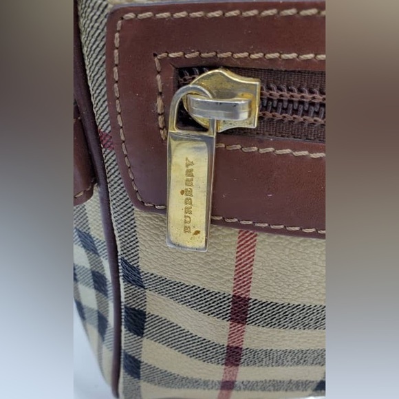 Burberry unisex clutch purse - Picture 4 of 16